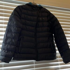 Mountain Warehouse black puffer jacket. Women’s size 10.